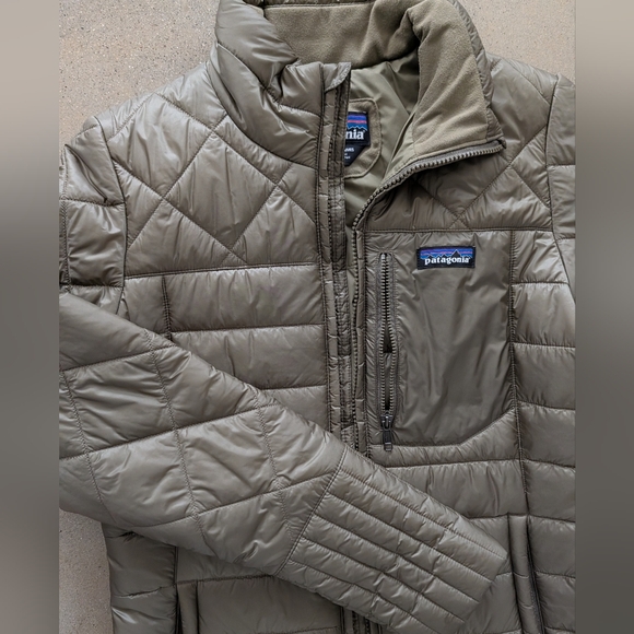 Patagonia Women's Parka - Picture 2 of 7